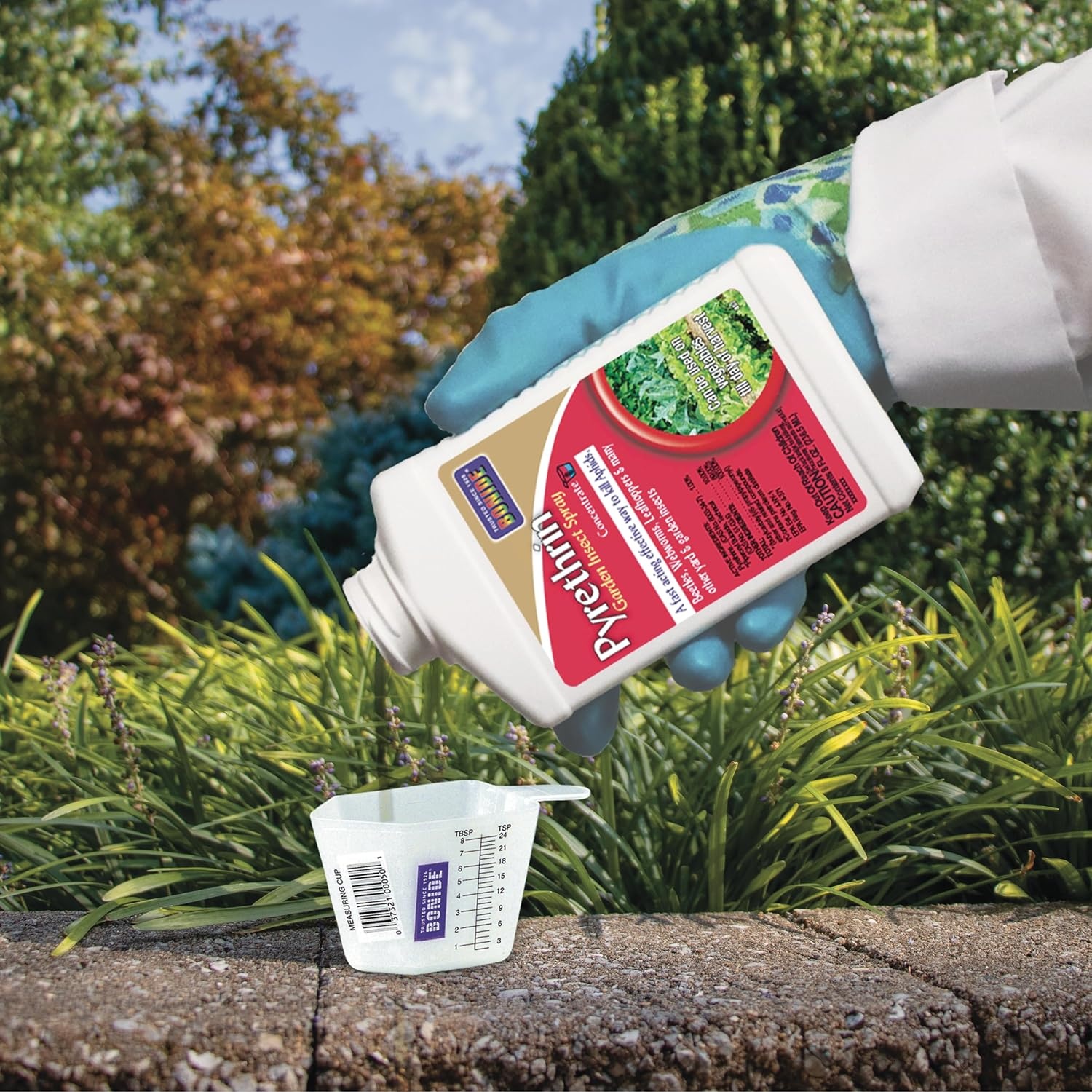 Bonide Pyrethrin Garden Insect Spray Concentrate, 16 oz Ready-to-Mix Fast Acting Insecticide for Outdoor Garden Use(Concentrate)